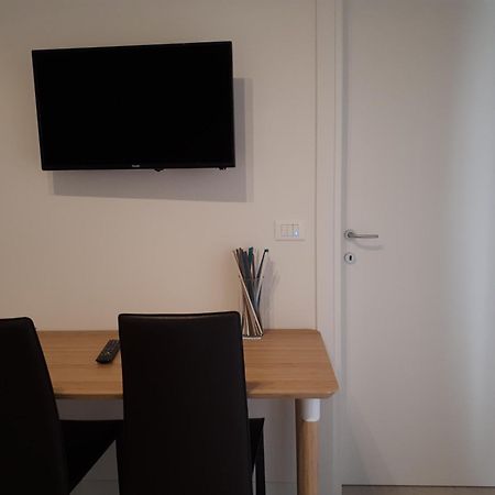 בולוניה Soleluna Fiera 6 Rooms מראה חיצוני תמונה