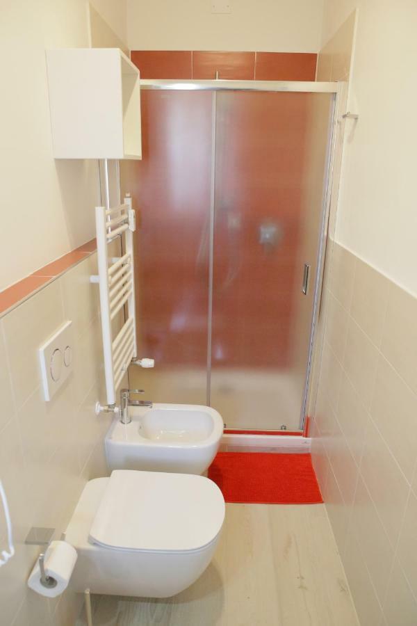 בולוניה Soleluna Fiera 6 Rooms מראה חיצוני תמונה
