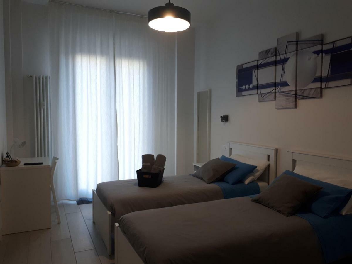 בולוניה Soleluna Fiera 6 Rooms מראה חיצוני תמונה